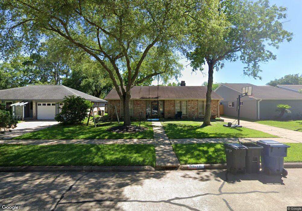 16331 Forest Bend Ave, Friendswood, TX 77546 - photo 1