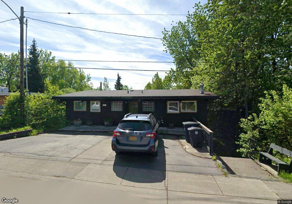 1018 W 16th Ave, Anchorage, AK 99501 - photo 1