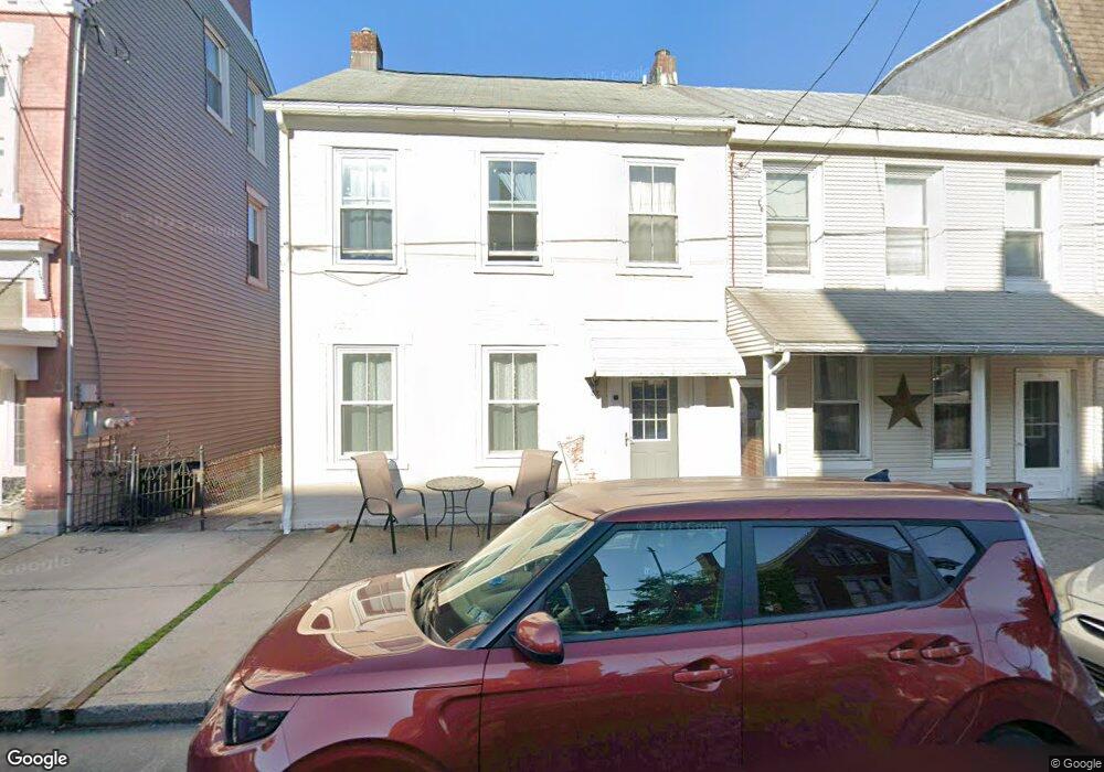 32 N 3rd St, Hamburg, PA 19526 - photo 1