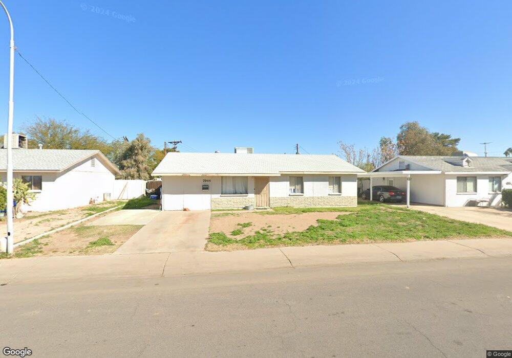 7944 W Mitchell Dr, Phoenix, AZ 85033 - photo 1
