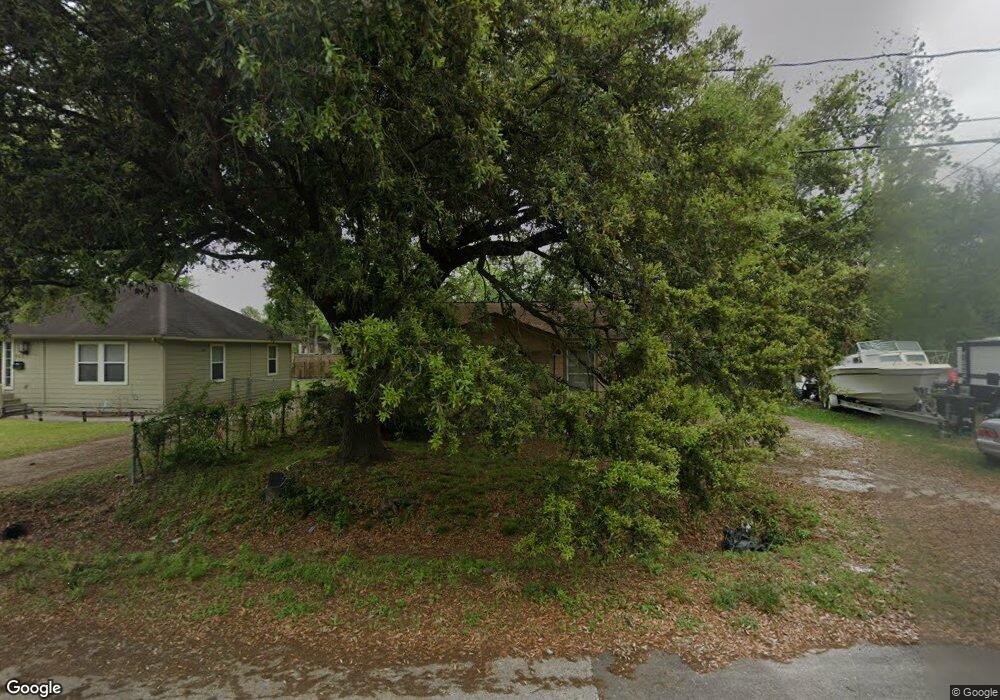 945 Lucky St, Houston, TX 77088 - photo 1