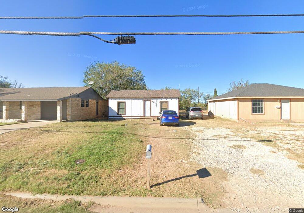 807 E 16th St, Big Spring, TX 79720 - photo 1