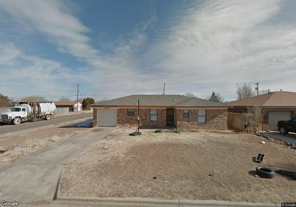 520 Oak Ave, Dumas, TX 79029 - photo 1