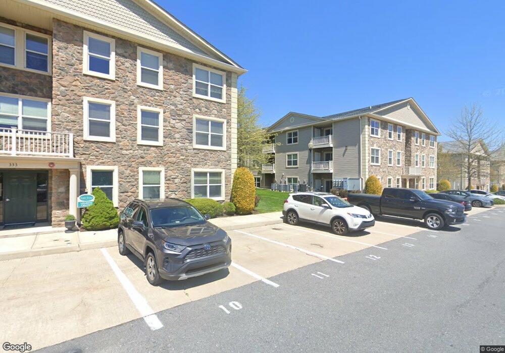 401 River Dr, Allentown, PA 18109 - photo 1