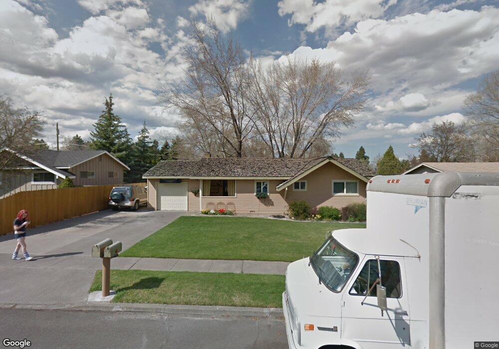 1324 NE Watson Dr, Bend, OR 97701 - photo 1