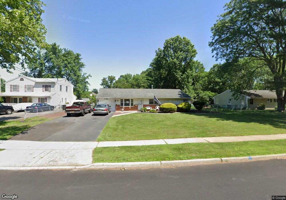 17 Hawthorne Rd, Kendall Park, NJ 08824 - photo 1