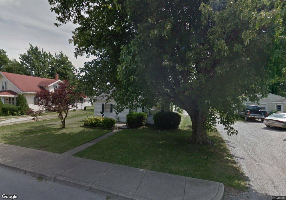 7 W White St, Frankfort, IN 46041 - photo 1