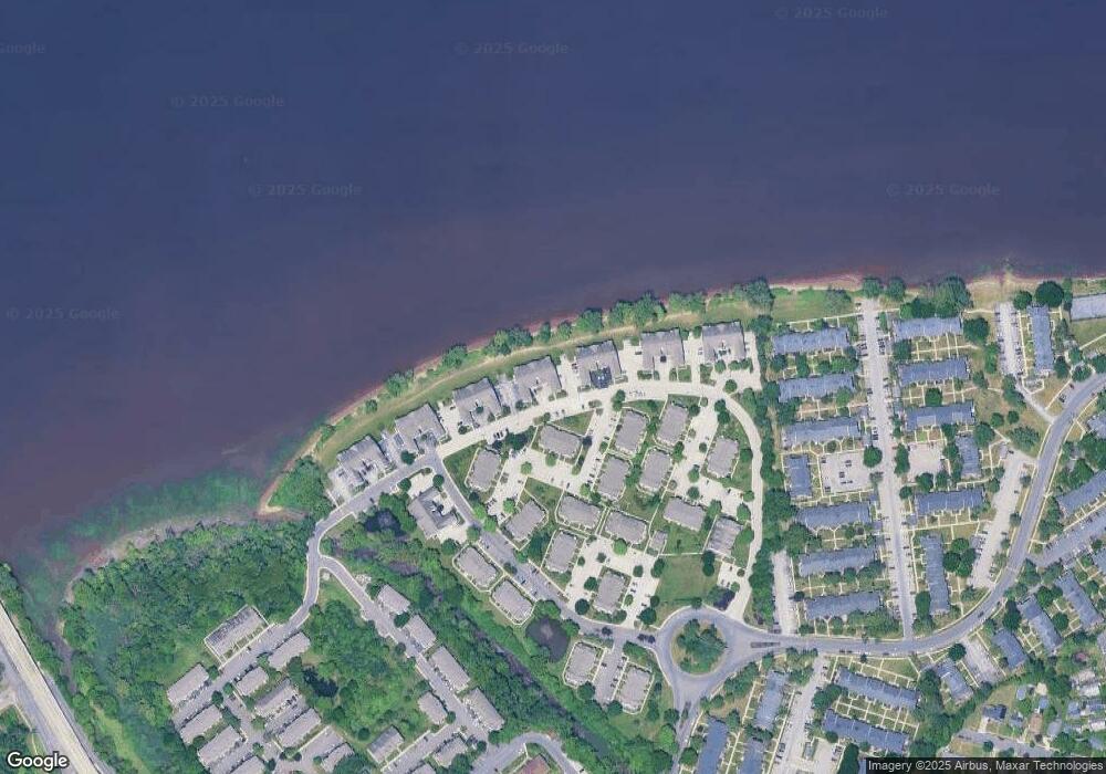 5808 Riverfront Dr unit 5808, Palmyra, NJ 08065 - photo 1