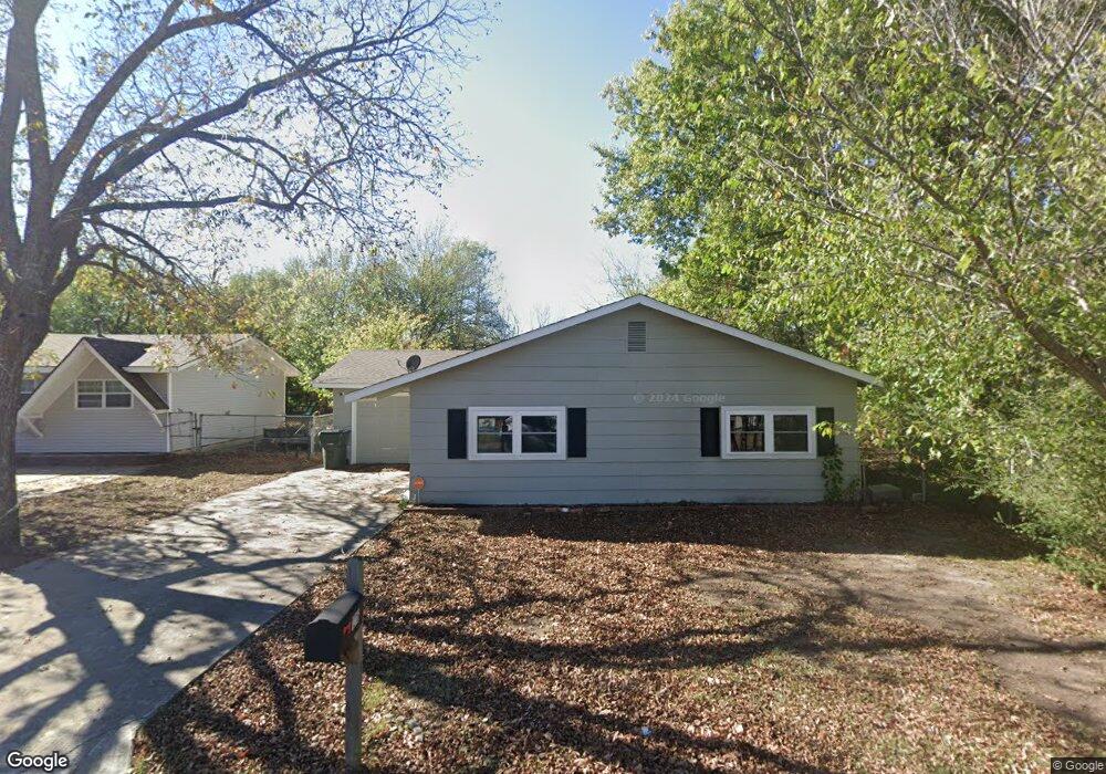 1216 N Griffin Ave, Okmulgee, OK 74447 - photo 1