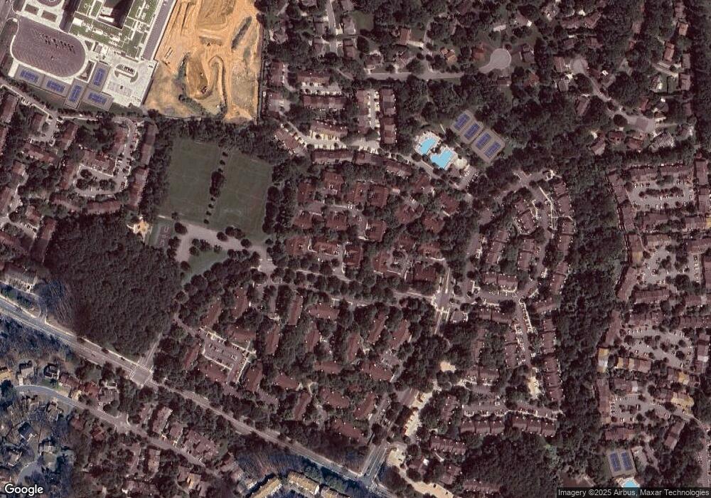 10811 Luxberry Dr, Rockville, MD 20852 - photo 1