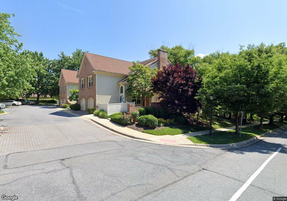 10801 Luxberry Dr, Rockville, MD 20852 - photo 1