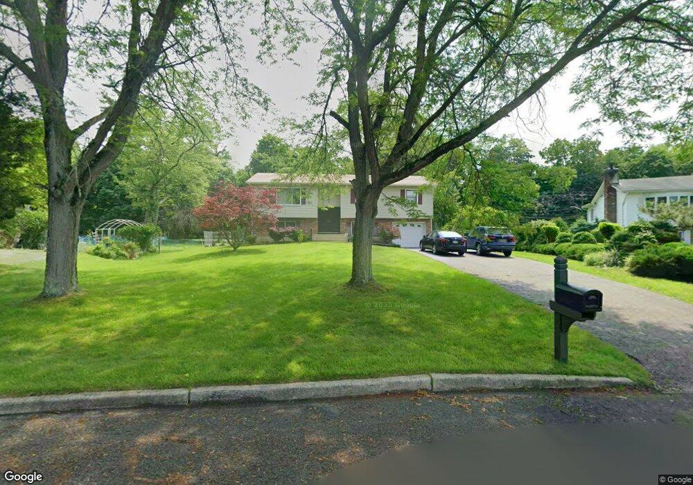 25 Queens Ct, Orangeburg, NY 10962 - photo 1