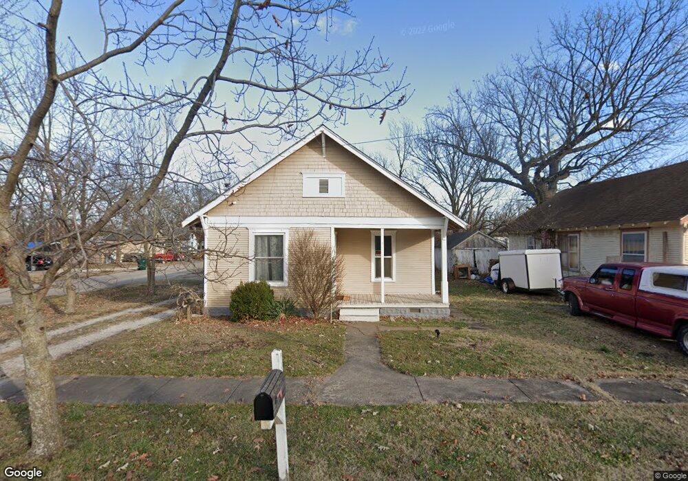 1121 N 26th St, Parsons, KS 67357 - photo 1