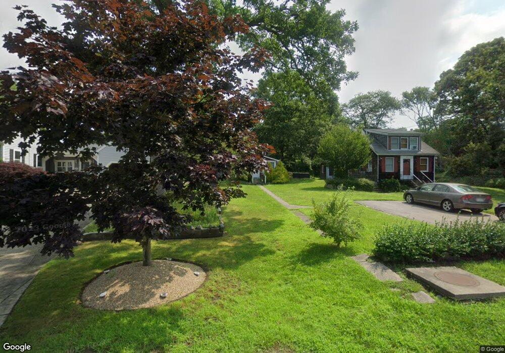 13 Clarence St, South Dartmouth, MA 02748 - photo 1