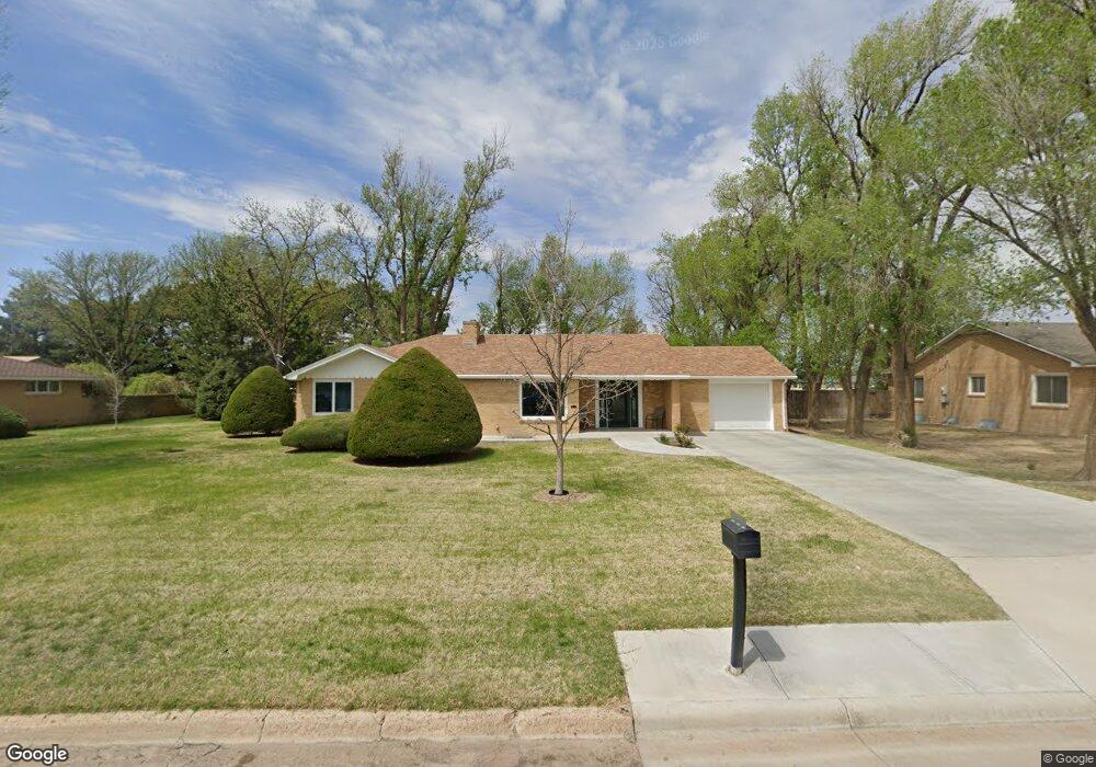 1107 S Monroe St, Hugoton, KS 67951 - photo 1