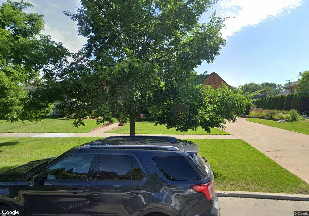 1052 Yorkshire Rd, Grosse Pointe Park, MI 48230 - photo 1