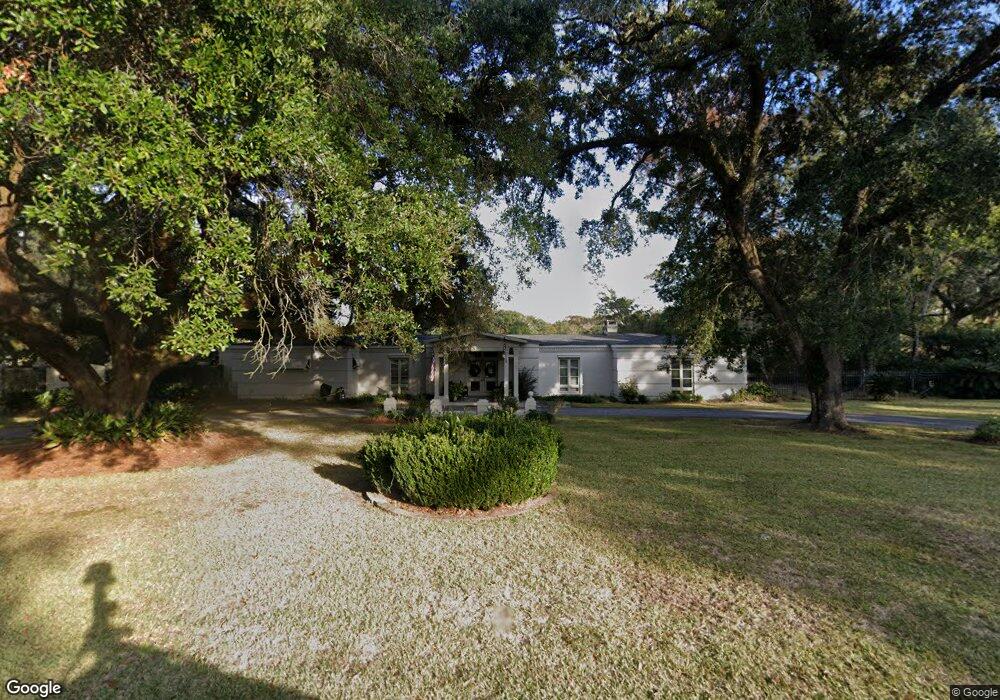 305 E Delwood Dr, Mobile, AL 36606 - photo 1