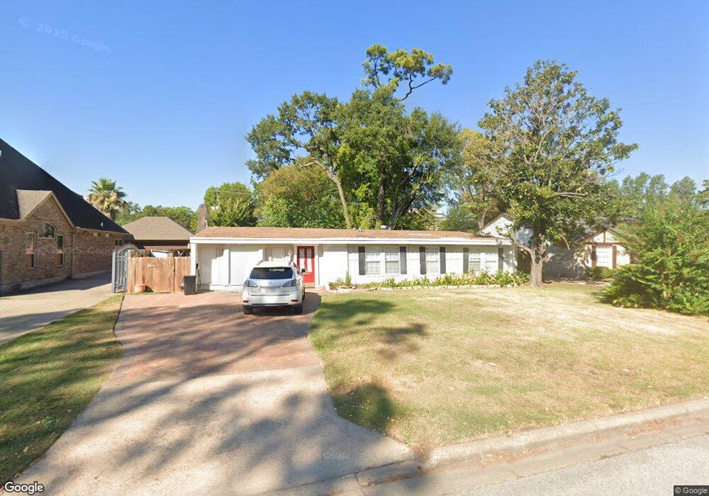 915 Wycliffe Dr, Houston, TX 77079 - photo 1