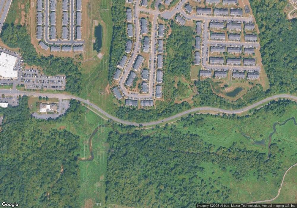 2402 Battery Hill Cir, Woodbridge, VA 22191 - photo 1