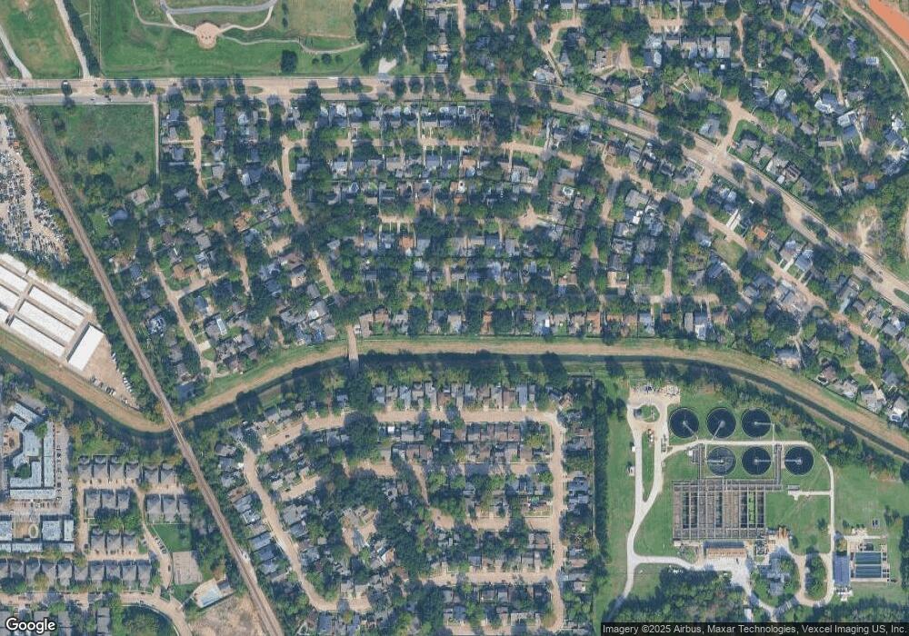 5031 Oak Shadows Dr, Houston, TX 77091 - photo 1