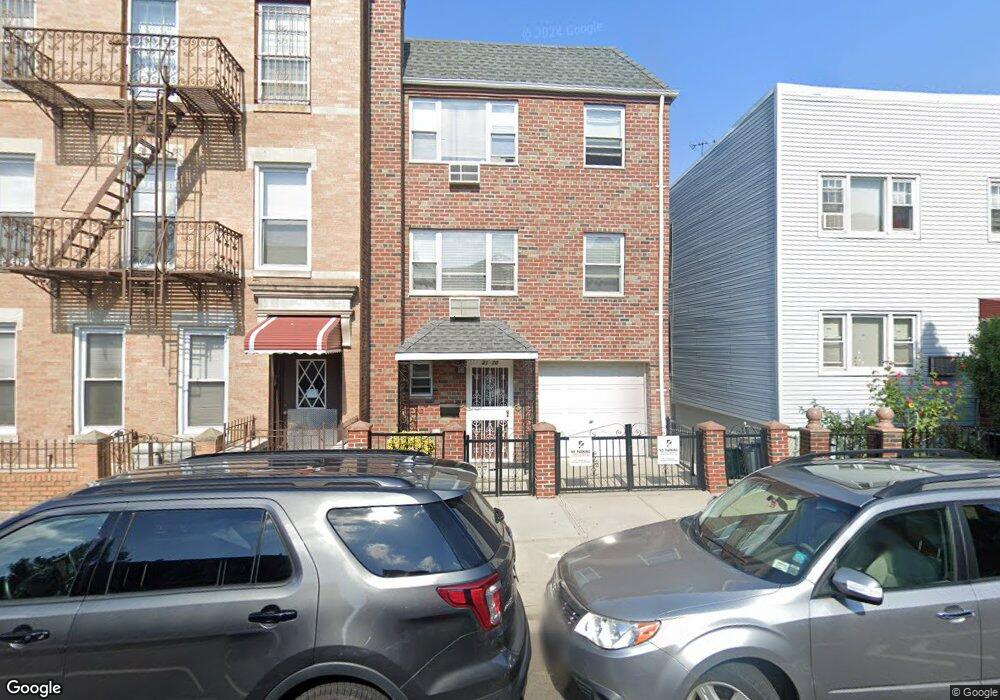 3170 44th St, Astoria, NY 11103 - photo 1