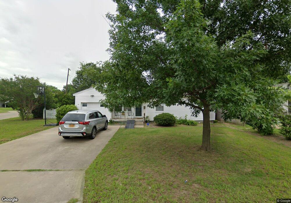 1602 Tower Dr, Ardmore, OK 73401 - photo 1