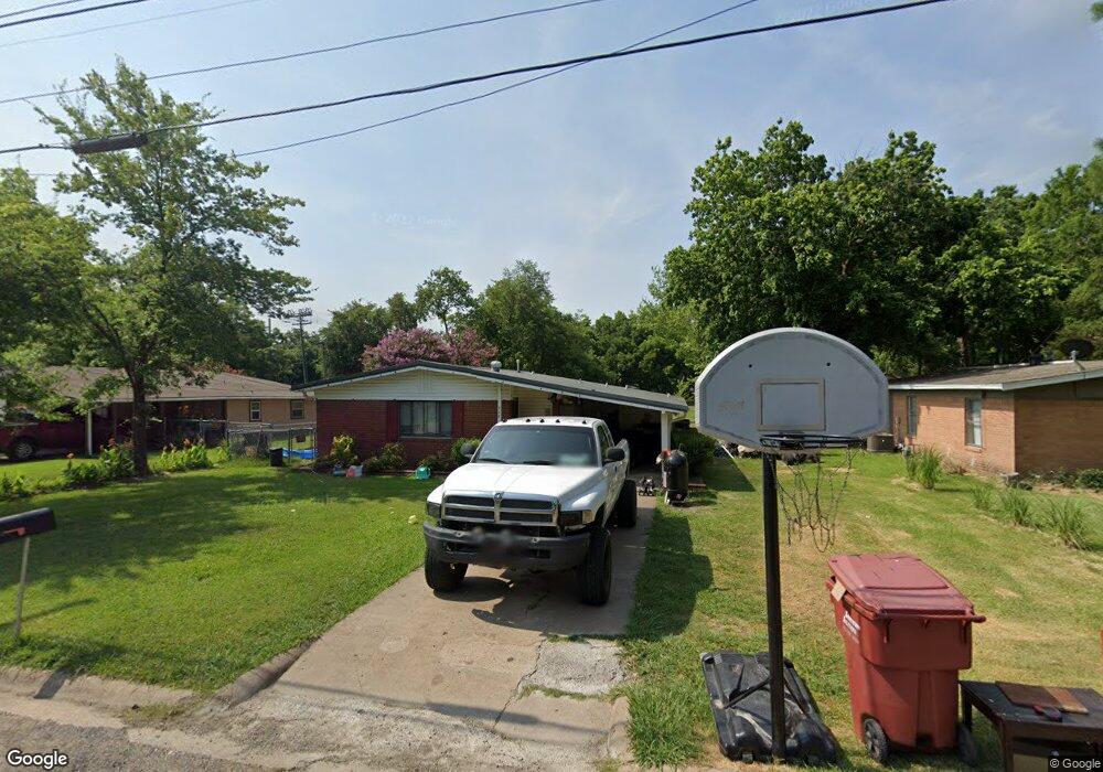 908 E 12th St, Bonham, TX 75418 - photo 1