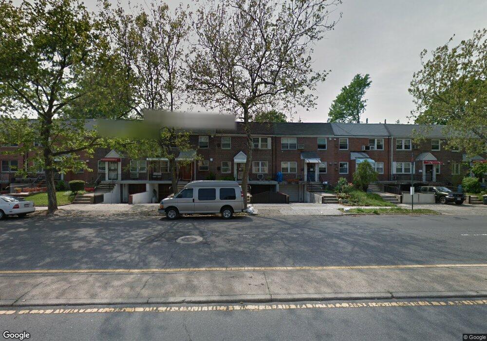 6720 Utopia Pkwy, Fresh Meadows, NY 11365 - photo 1