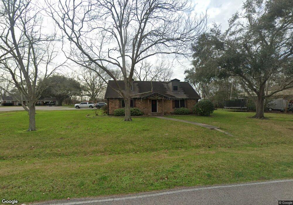 5133 Riverview Dr, Alvin, TX 77511 - photo 1