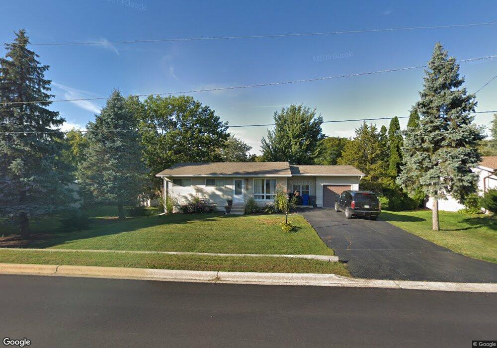 723 Pine St, Batavia, IL 60510 - photo 1