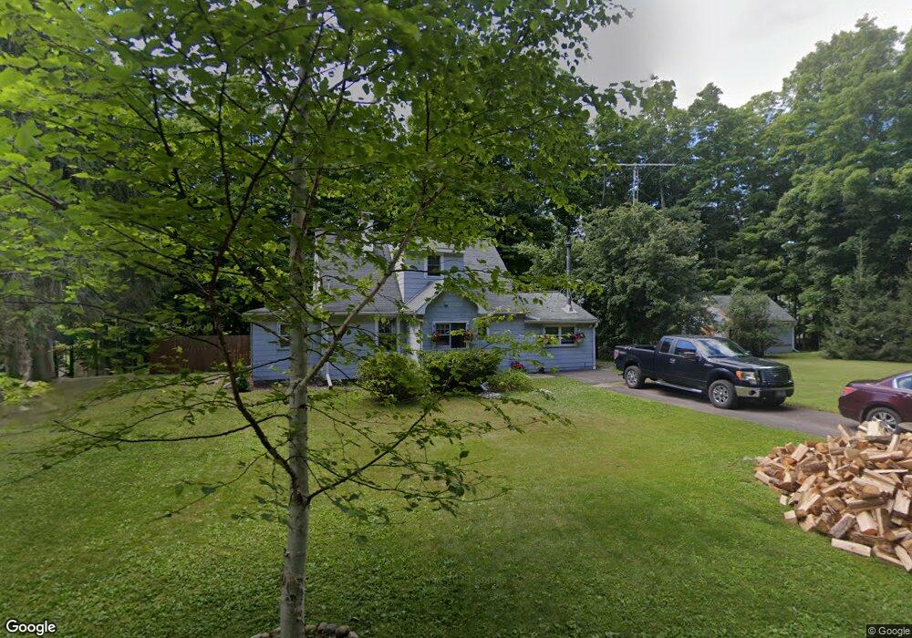 35 Pickering Ln, Troy, NY 12180 - photo 1