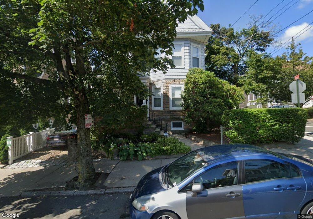 67 High St unit 1, Everett, MA 02149 - photo 1