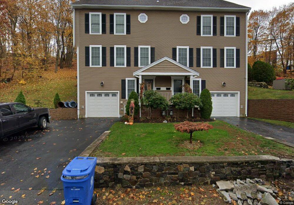 25 Valley St unit 25B, Wakefield, MA 01880 - photo 1