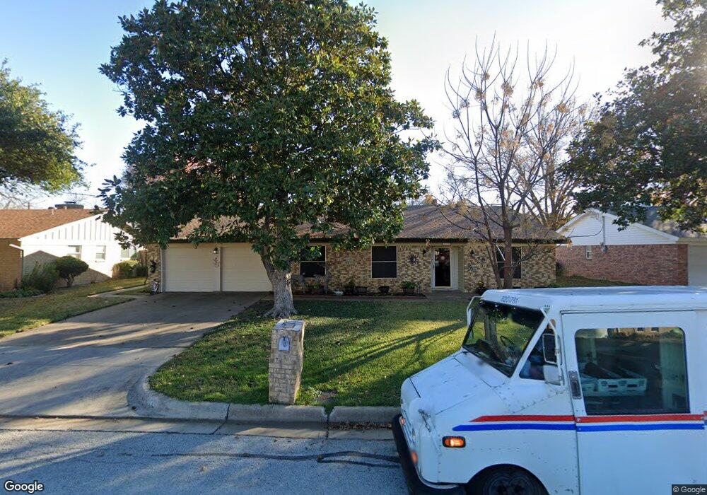 220 Glenn Dr, Hurst, TX 76053 - photo 1