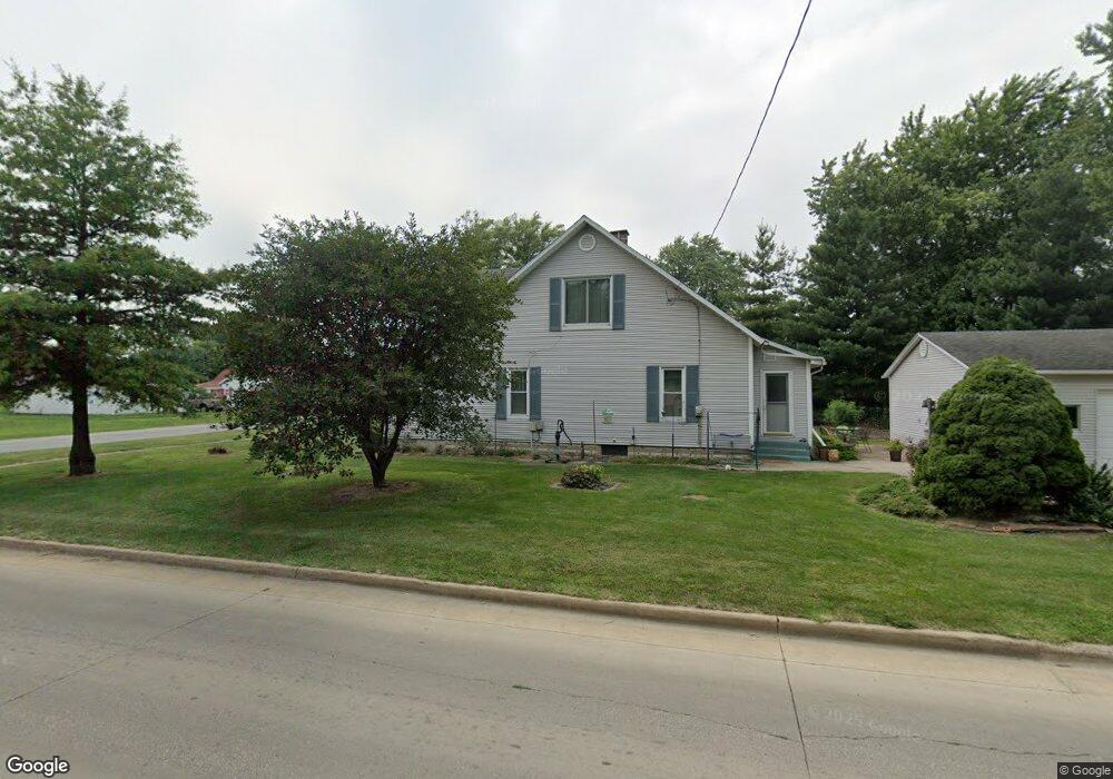 600 Richmond Ave, Mattoon, IL 61938 - photo 1