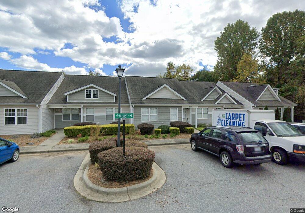 977 Valiant Dr, Statesville, NC 28677 - photo 1