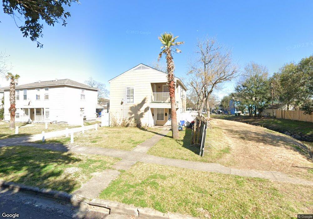 5113 Plum Dr, Houston, TX 77087 - photo 1