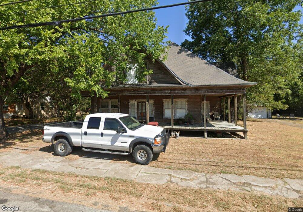 420 W 10th St, Bonham, TX 75418 - photo 1