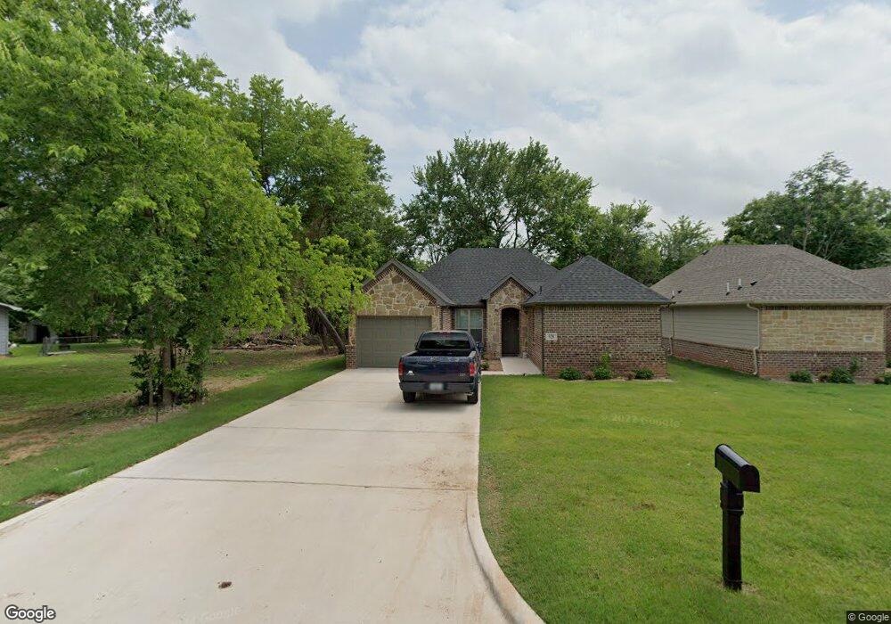524 W Ford St, Denison, TX 75020 - photo 1