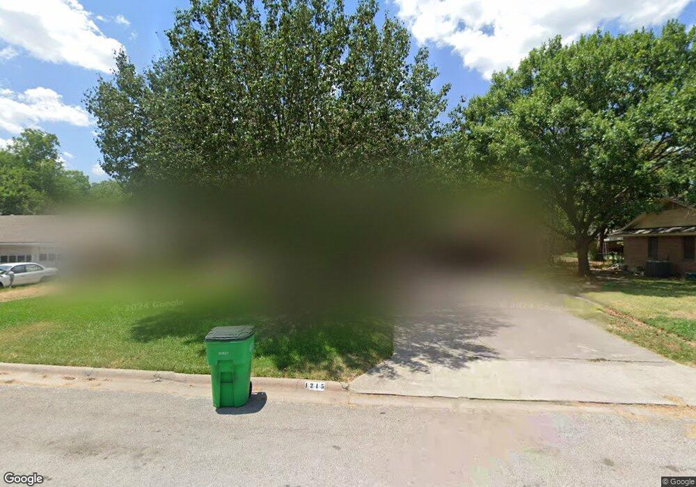 1215 Hillside Dr, Gainesville, TX 76240 - photo 1