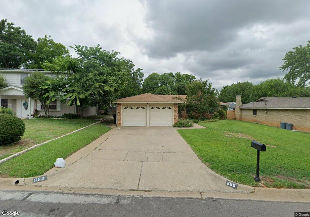660 Oak Dr, Hurst, TX 76053 - photo 1