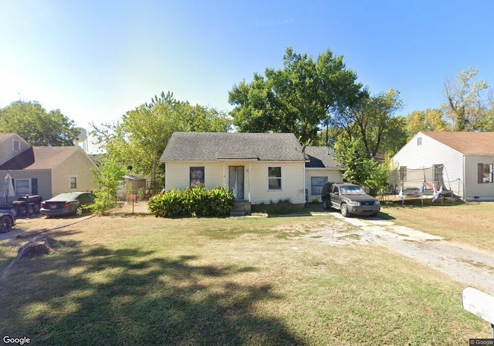 306 N Sawyer St, Pryor, OK 74361 - photo 1