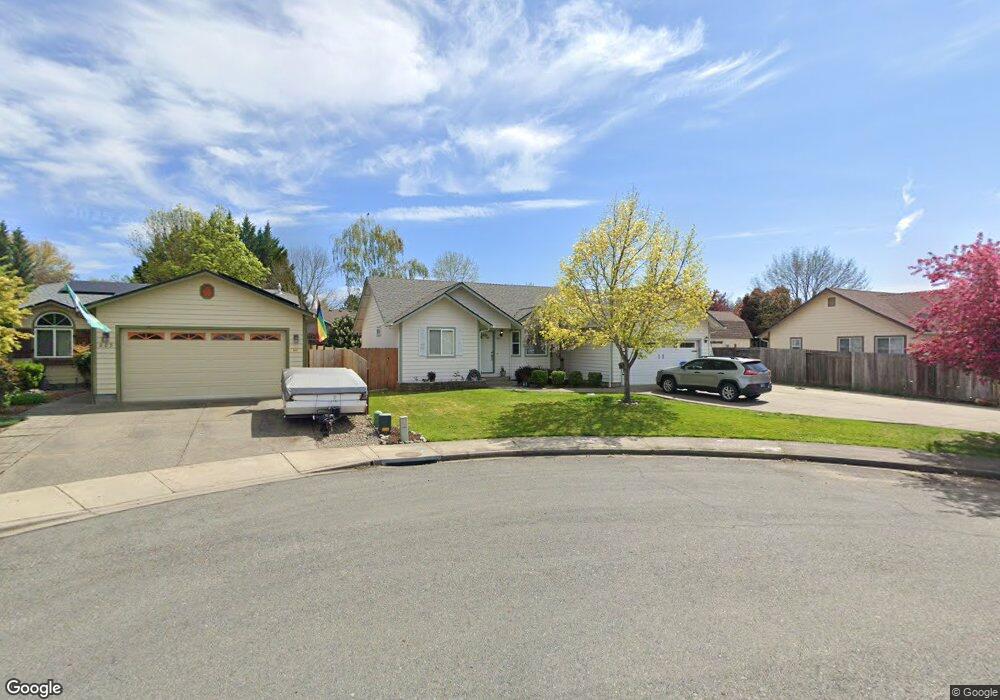 815 Tanager Way, Grants Pass, OR 97527 - photo 1