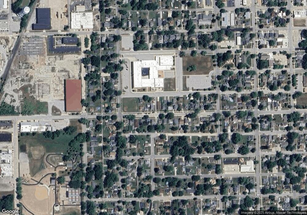 352 W 15th St, Auburn, IN 46706 - photo 1