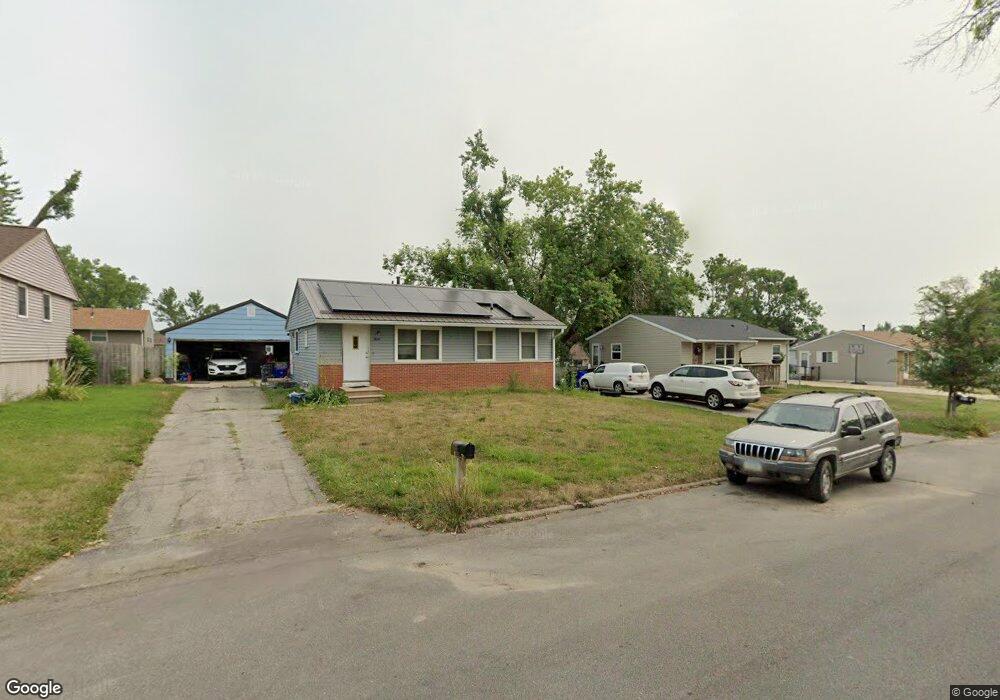 3024 Pebble Dr SW, Cedar Rapids, IA 52404 - photo 1