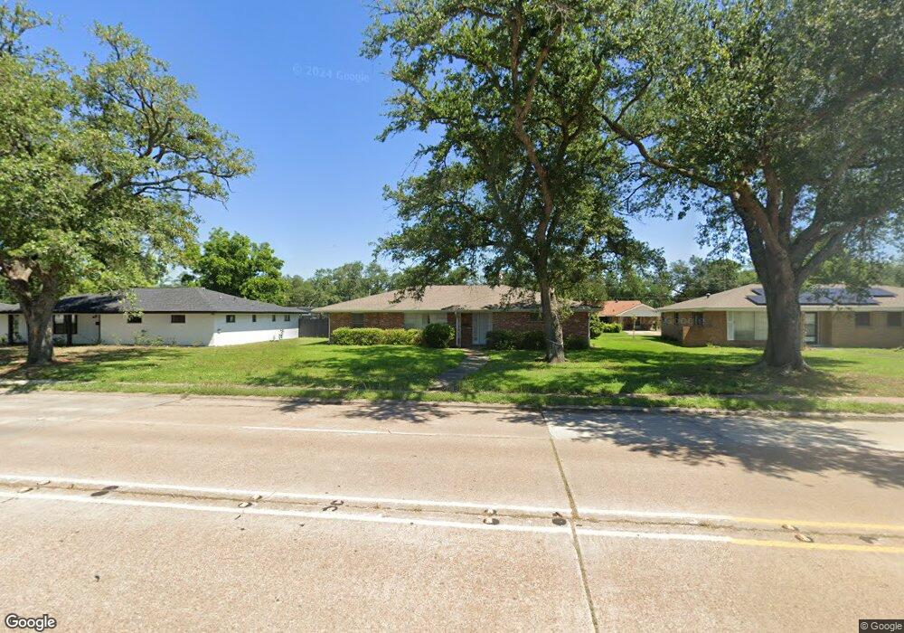 2013 E Prien Lake Rd, Lake Charles, LA 70601 - photo 1