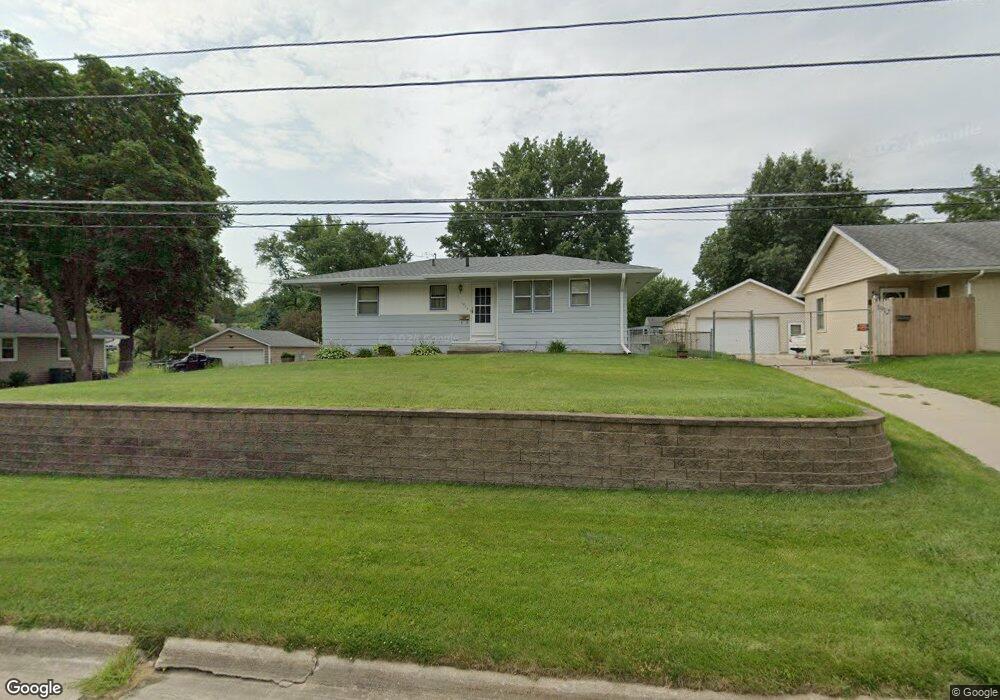 1908 Highview Dr, Des Moines, IA 50315 - photo 1