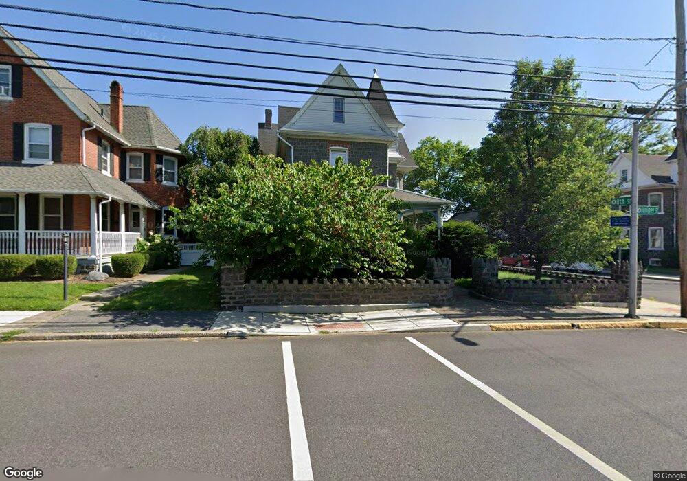 801 Juniper St, Quakertown, PA 18951 - photo 1