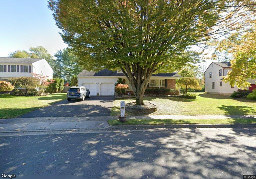 21 Aspen Cir, Edison, NJ 08820 - photo 1