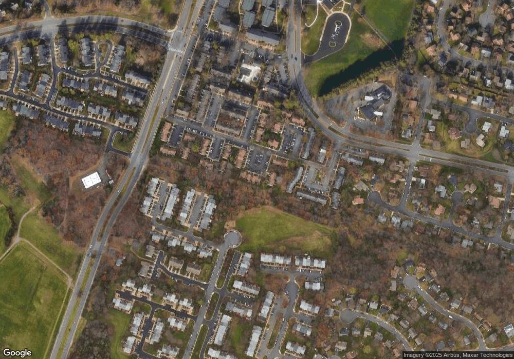 202 Charing Ct unit 50, Sterling, VA 20164 - photo 1